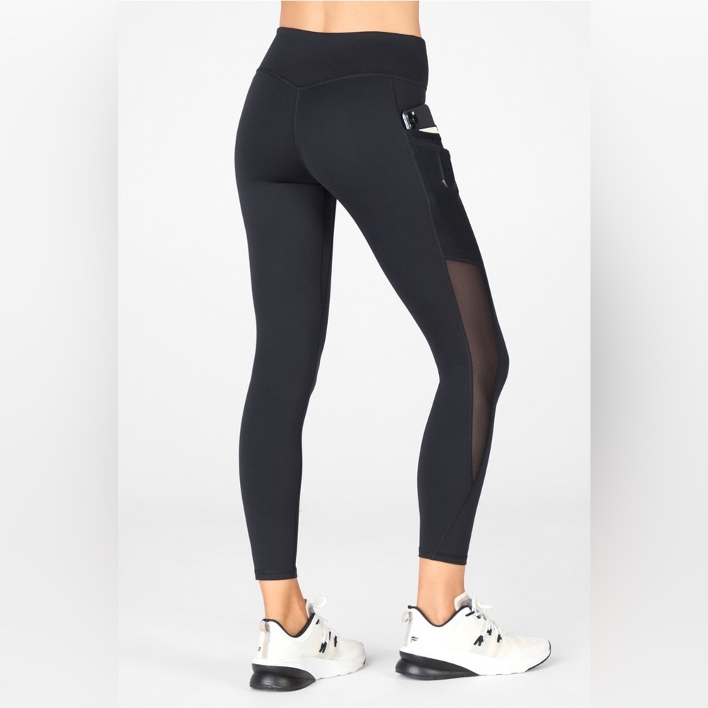 Fabletics Trinity Motion365® Mid-Rise 7/8 Leggings - Picture 3 of 5
